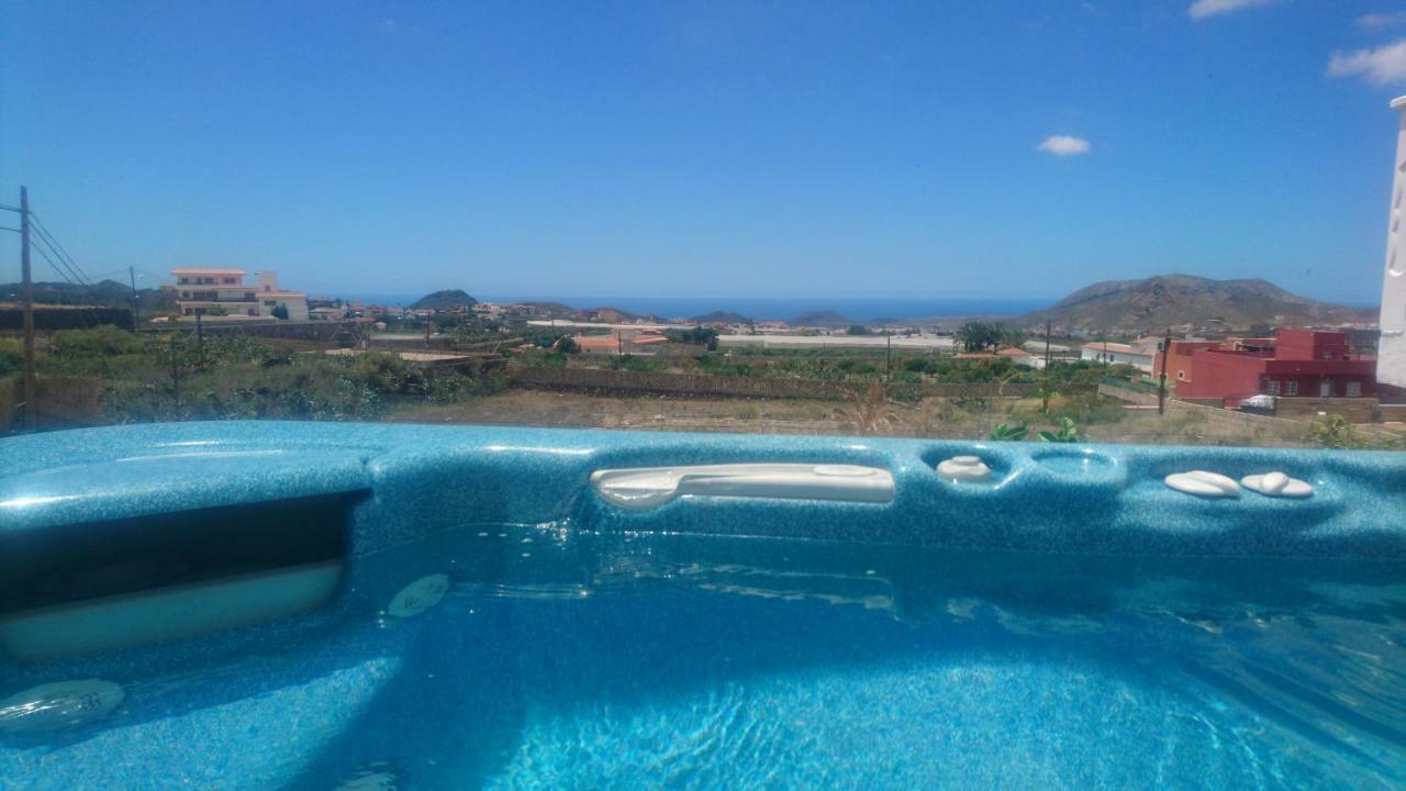 Villa Albe, Jacuzzi Con Vistas Al Mar Arona  Eksteriør billede